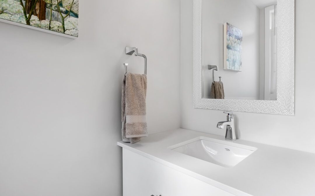 Renueva tu Baño con Elegancia Mediterránea